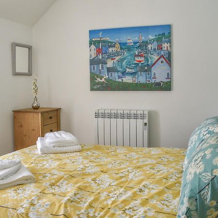 Sanctuary Cottage Абърдарън Екстериор снимка