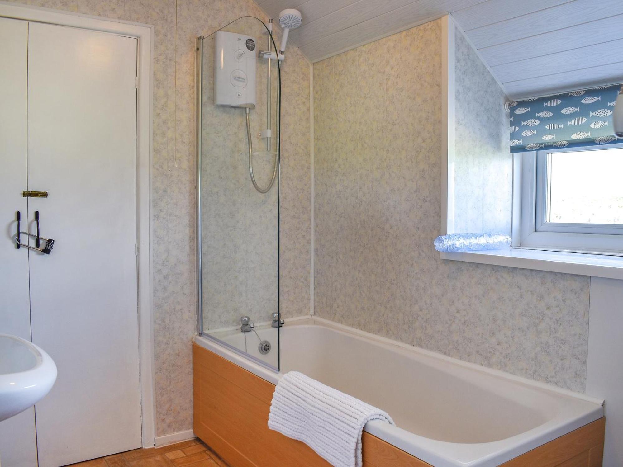 Sanctuary Cottage Абърдарън Екстериор снимка