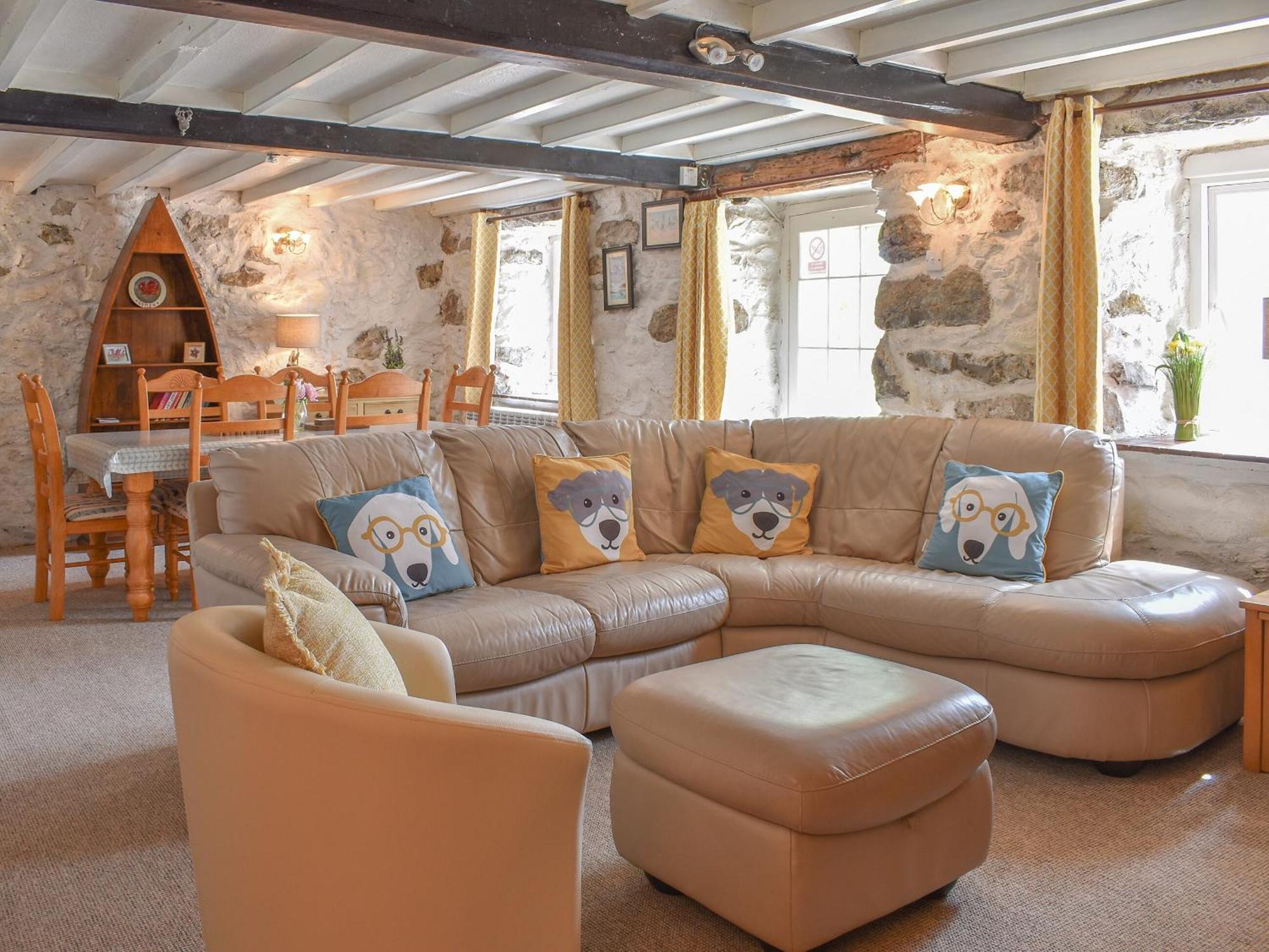 Sanctuary Cottage Абърдарън Екстериор снимка